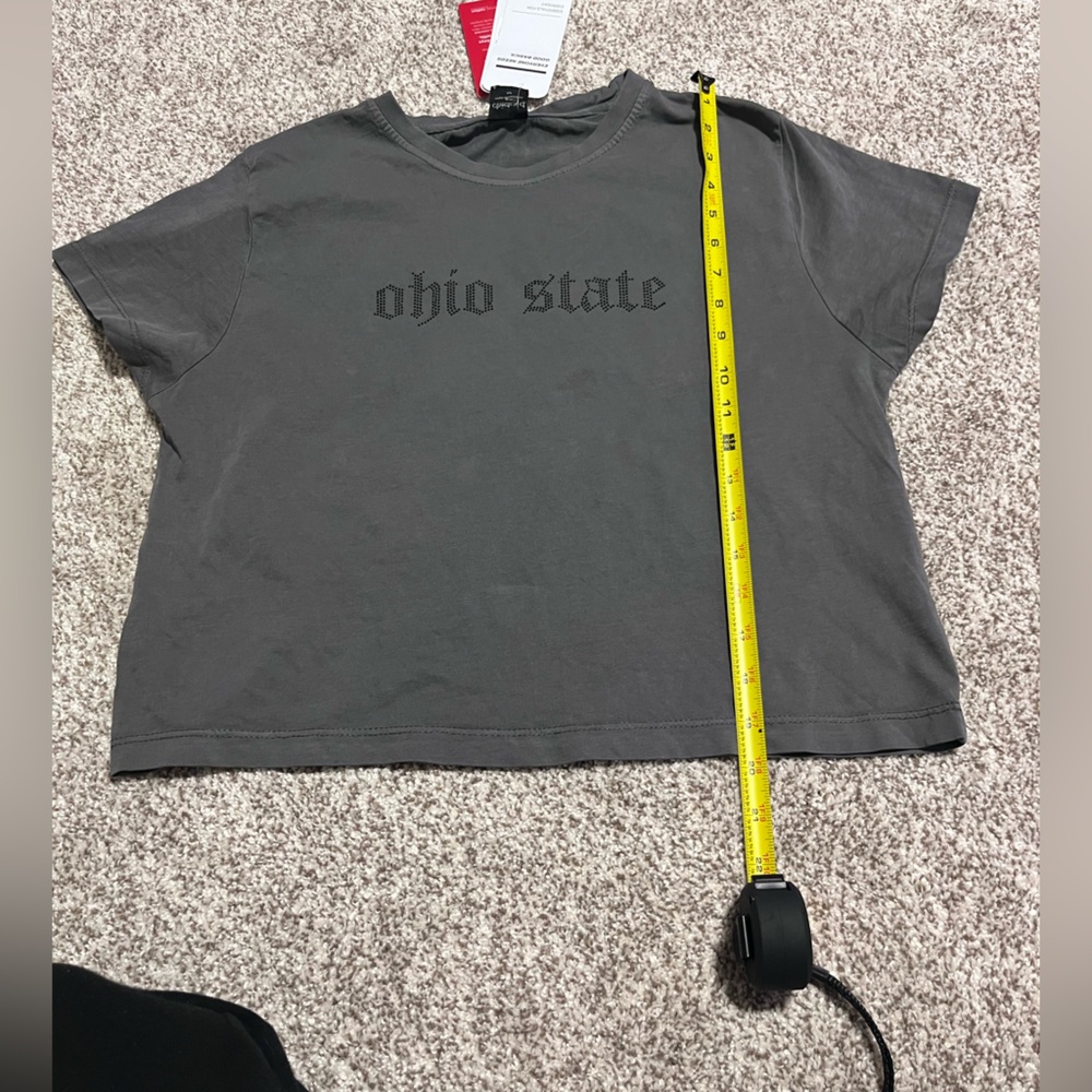Ohio State Cropped T-Shirt Gray Rhinestone Logo Short Sleeve Top Size Medium NWT - Picture 9 of 10